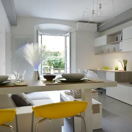Exclusive Modern Flat Pace * Mediolan